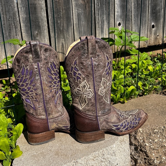 Corral Boots - Picture 2 of 5